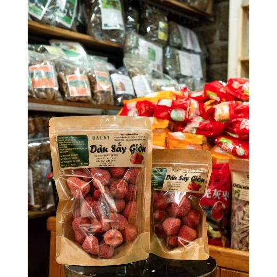Dâu Sấy Giòn 200G